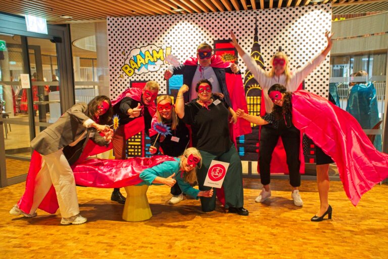 Mantlar, masker och möten – när life science blev superhjälte på riktigt