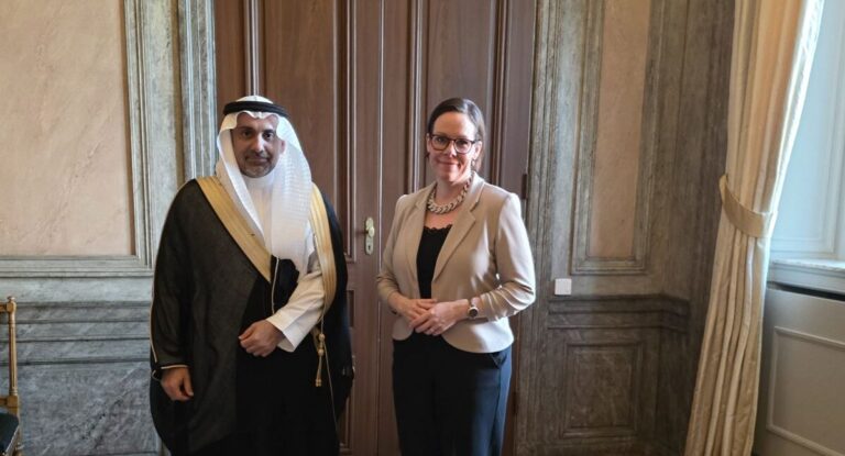 Saudiarabiens hälsominister vill prata forskning och digitalisering